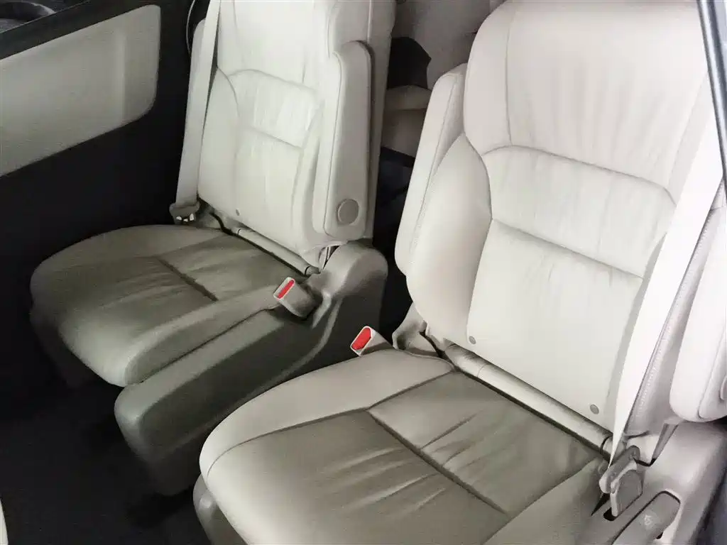 Honda Odyssey 2018 — фото 13
