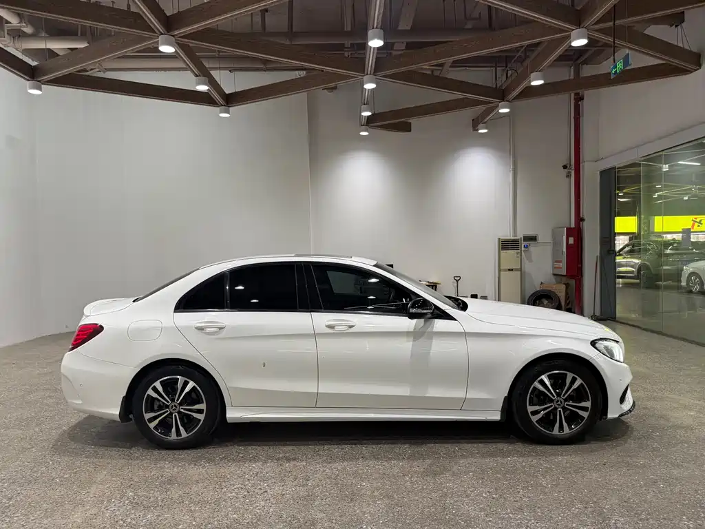 Mercedes-Benz C-Class 2017 — фото 4