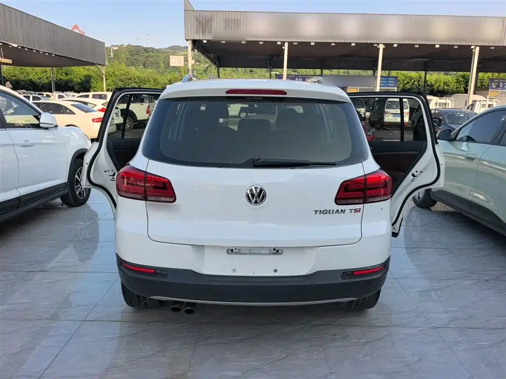 Volkswagen Tiguan 2015 — фото 12