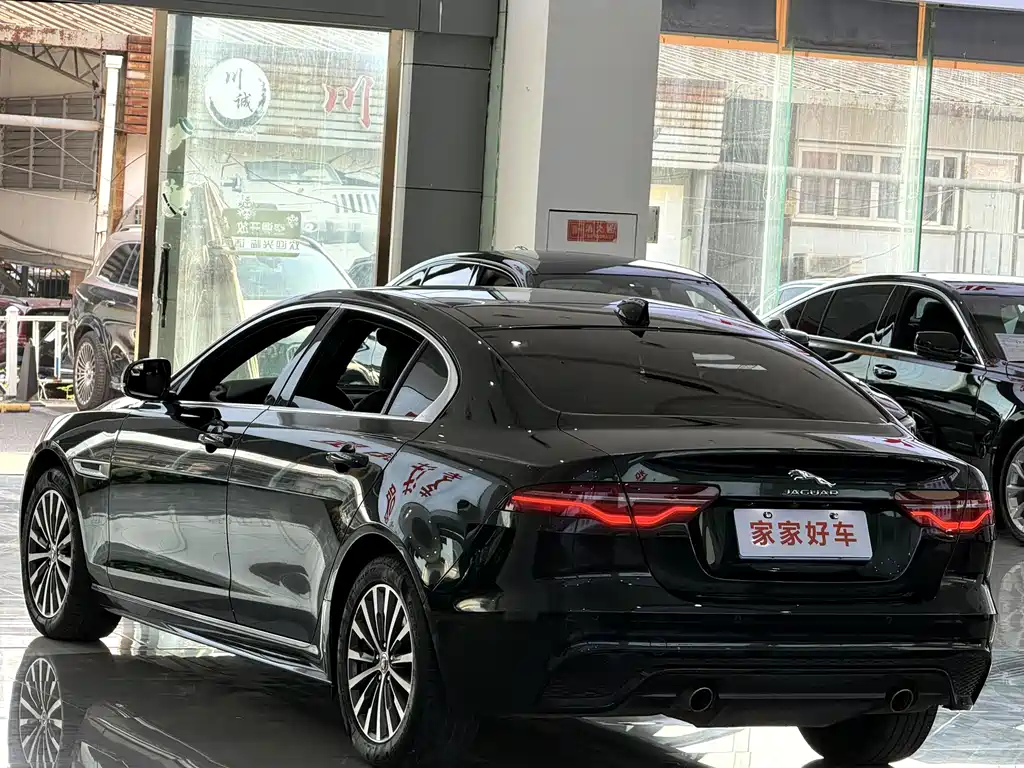 Jaguar XEL 2023 — фото 15