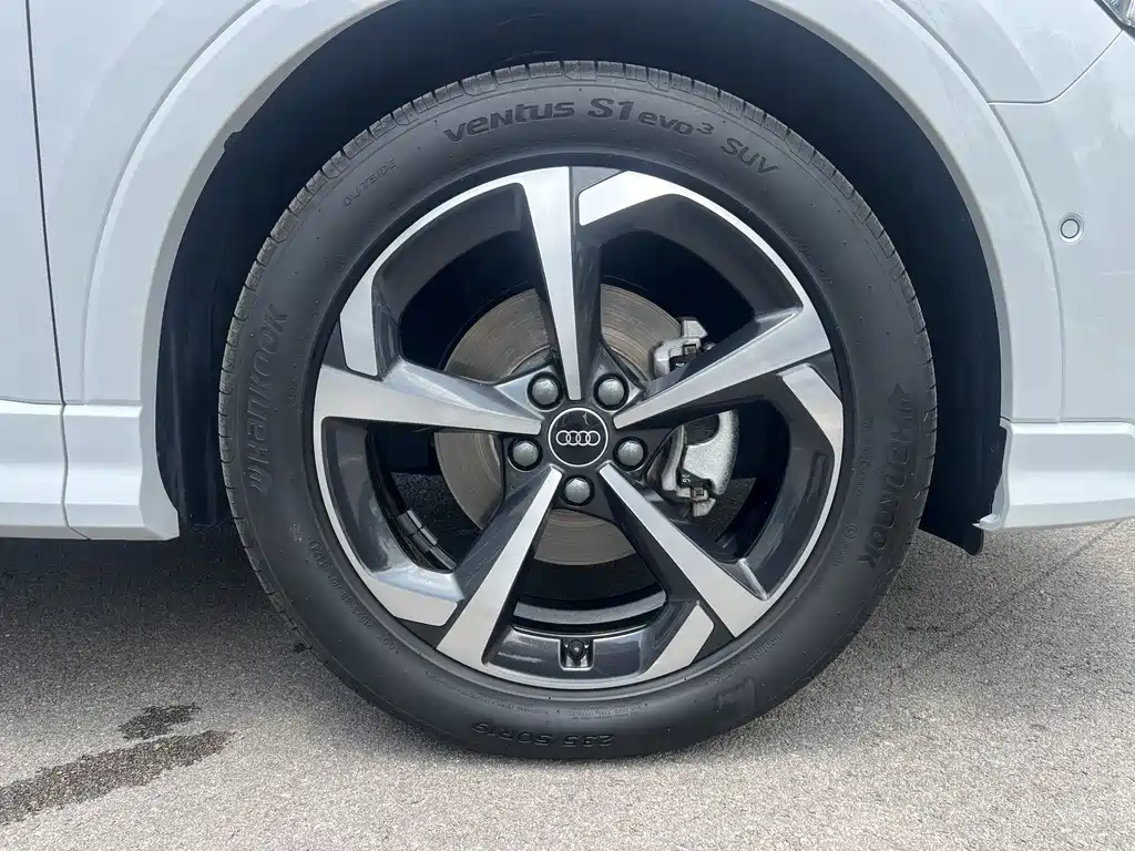 Audi Q3 2025 — фото 15