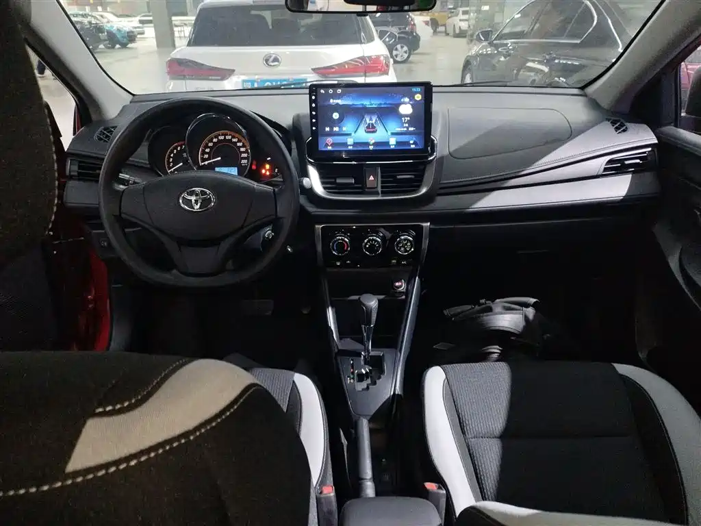 Toyota Yaris L 2021 — фото 6