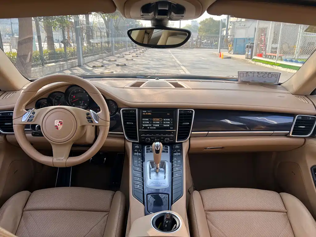 Porsche Panamera 2014 — фото 16