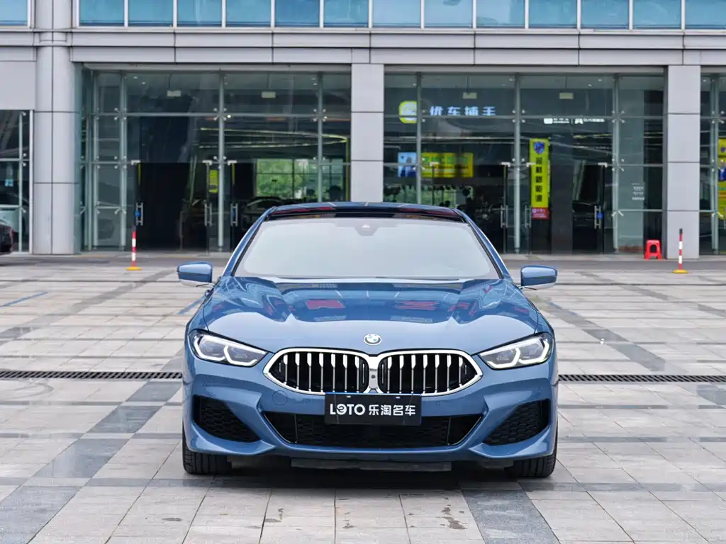 BMW 8 Series 2021 — фото 2
