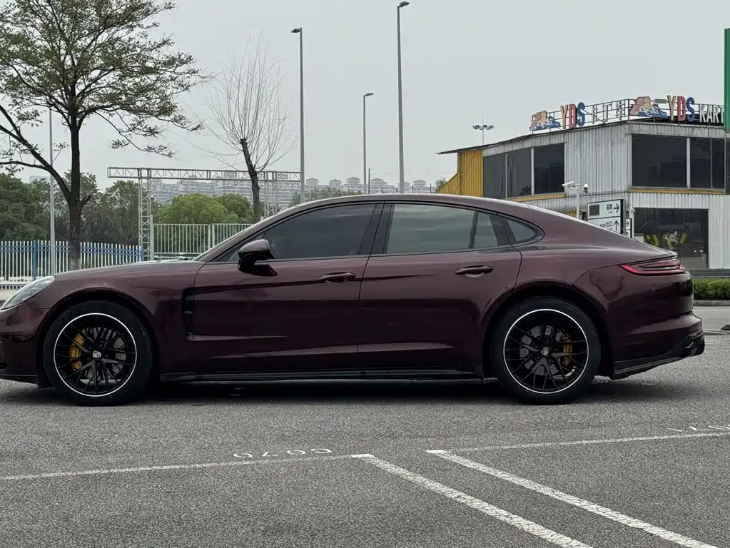 Porsche Panamera 2018 — фото 3