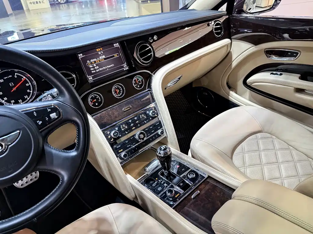 Bentley Mulsanne 2014 — фото 11