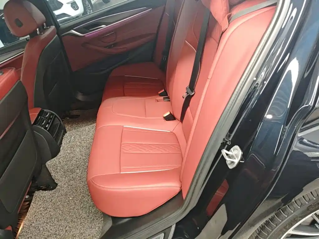 BMW 5 Series 2023 — фото 17