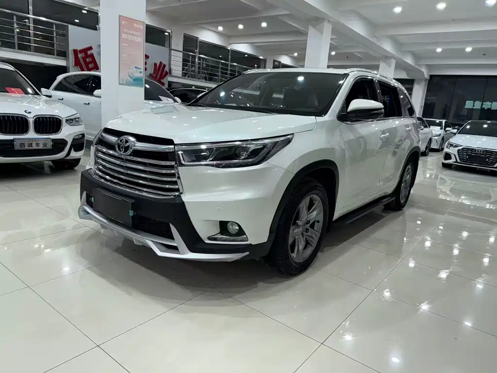 Toyota Highlander 2017 — фото 1