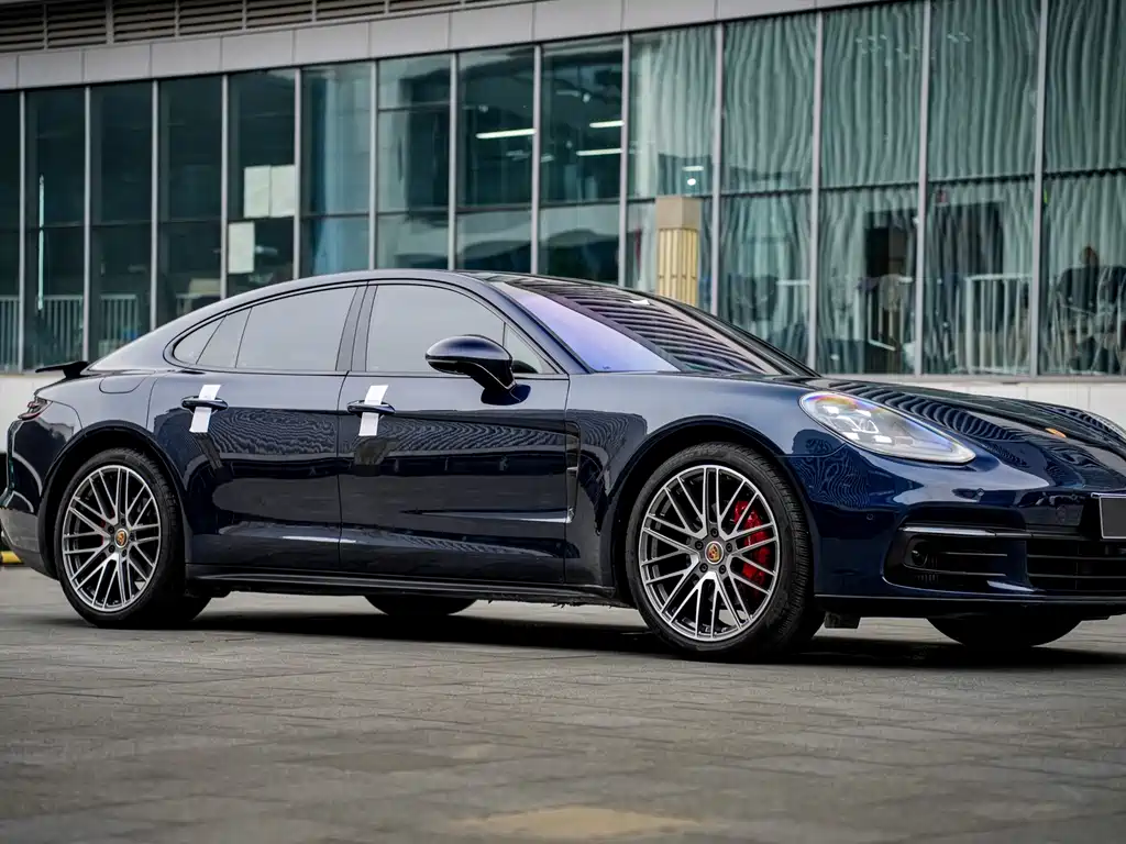 Porsche Panamera 2019 — фото 3