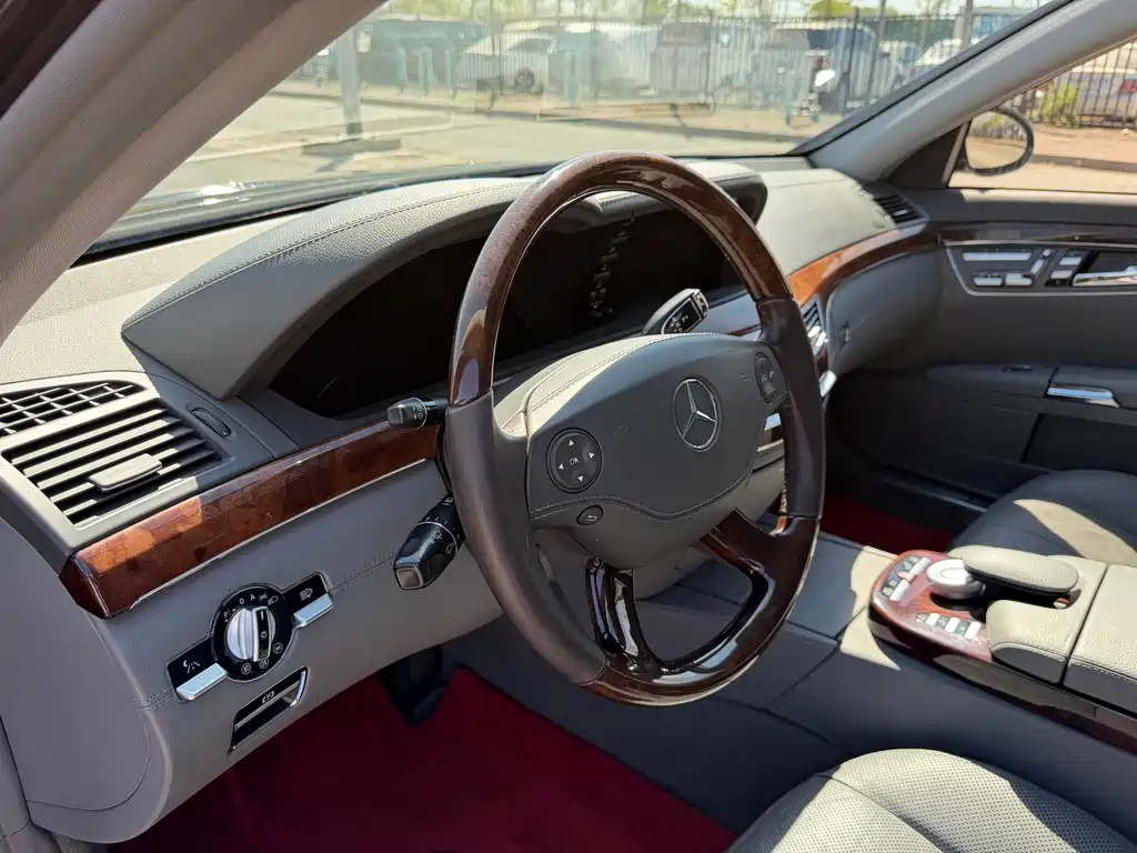 Mercedes-Benz S-Class 2006 — фото 13