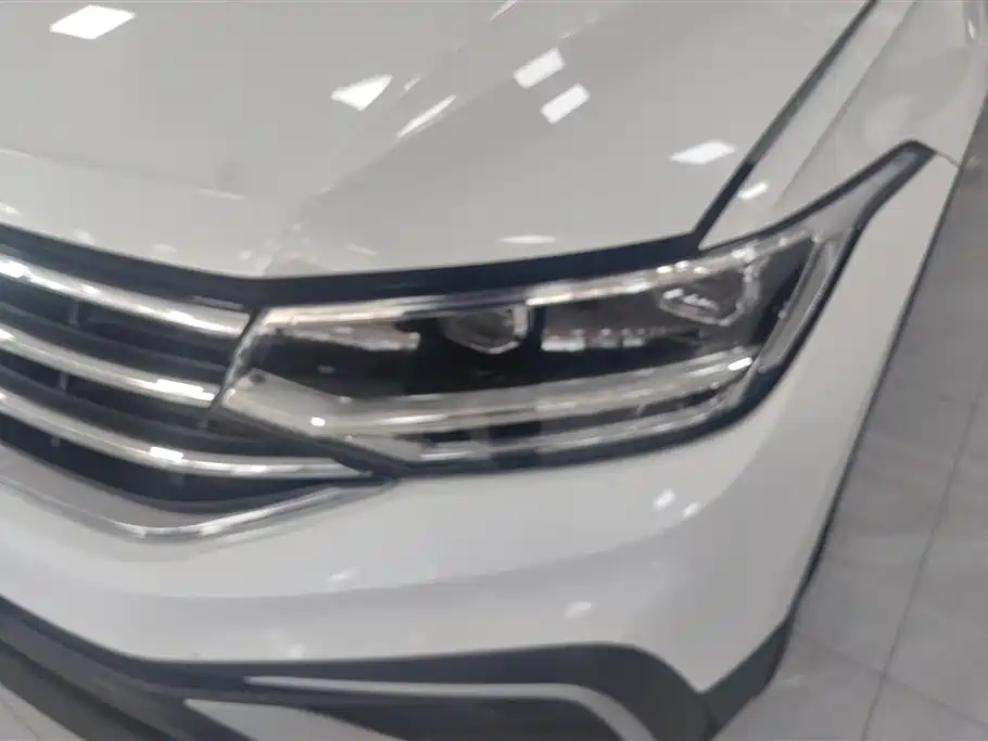 Volkswagen Tiguan L 2022 — фото 5