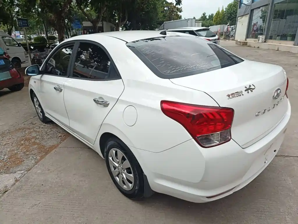 Hyundai Accent 2019 — фото 23
