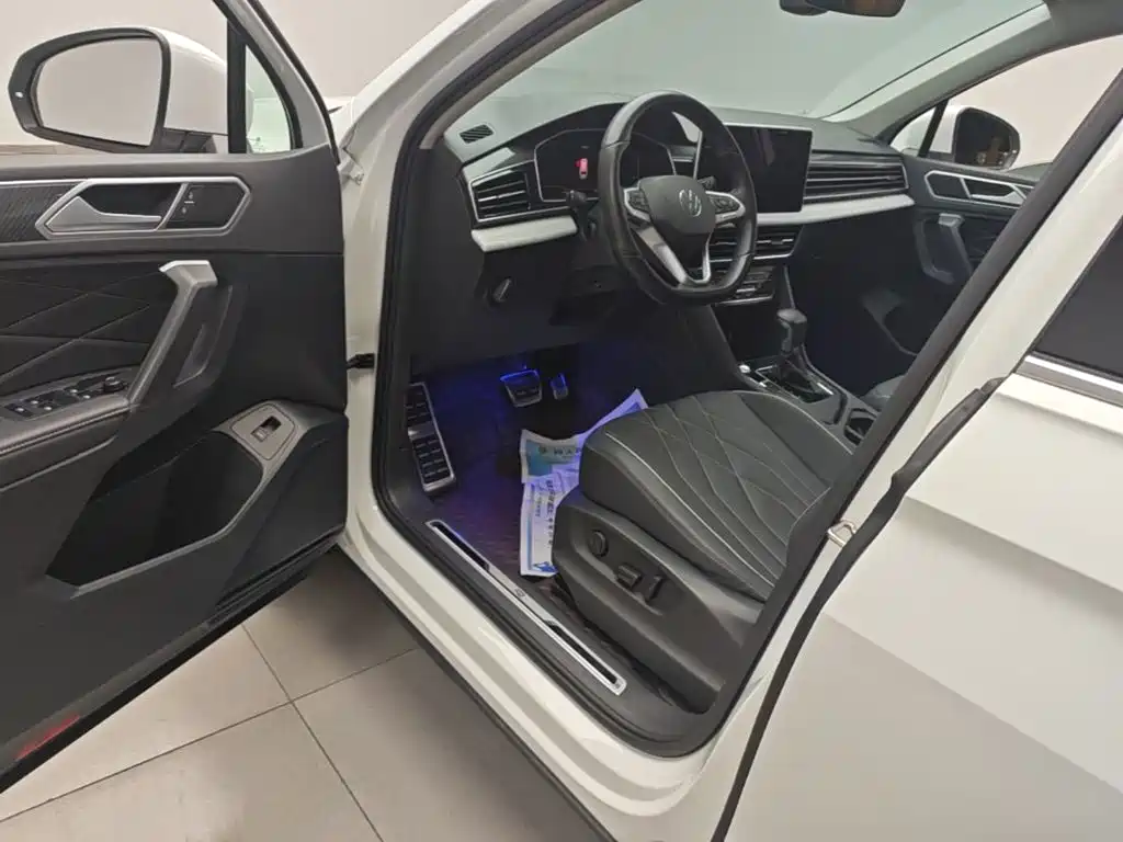 Volkswagen Tiguan L 2023 — фото 16