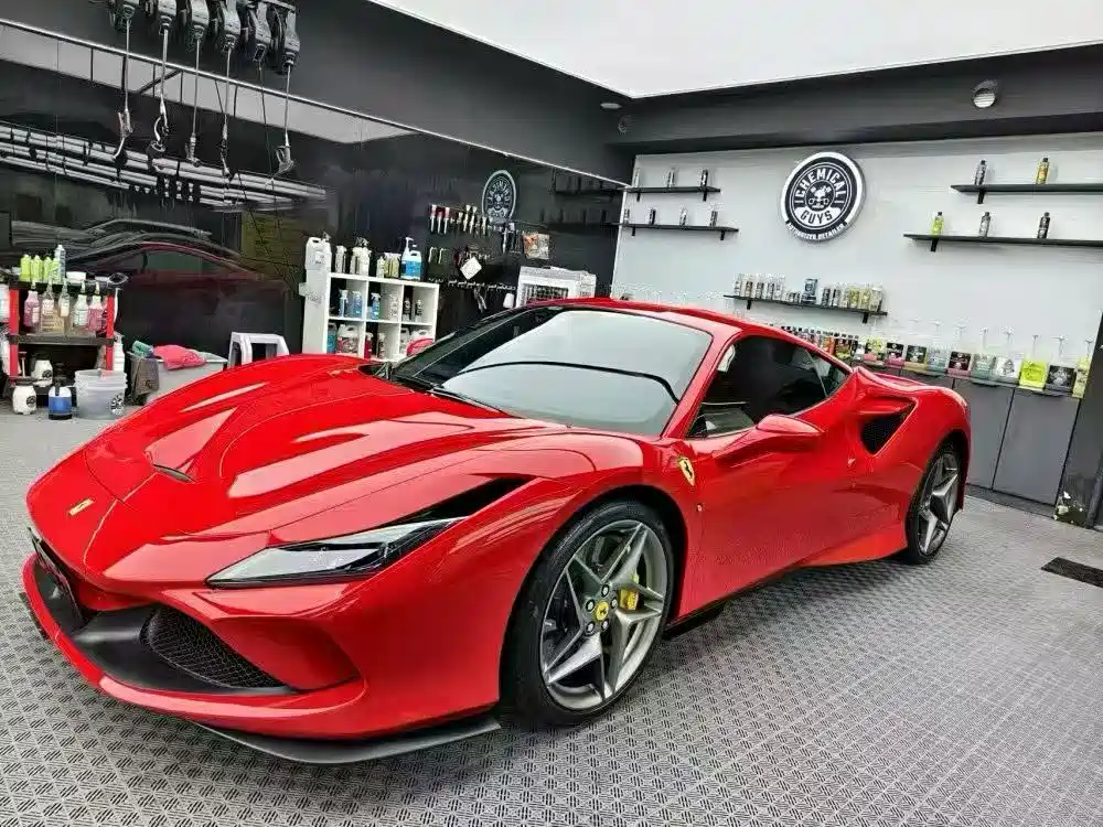 Ferrari F8 2022