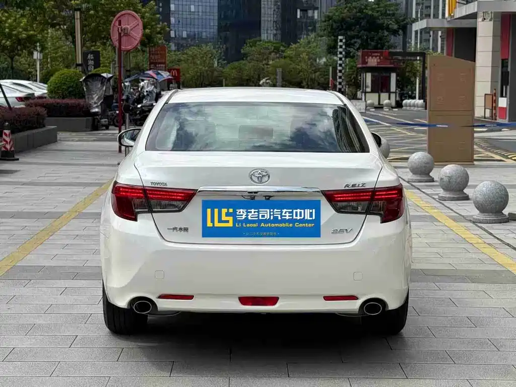 Toyota Reiz 2017