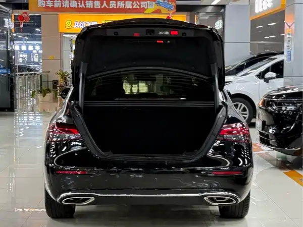 Mercedes-Benz E-Class 2023