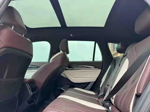 Geely Xingyue L 2023