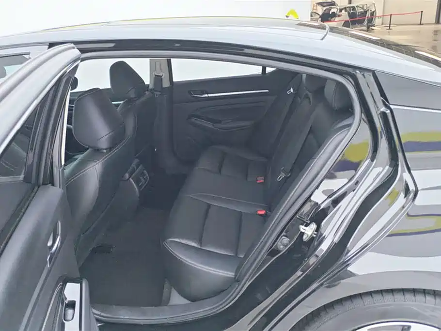 Nissan Teana 2021 — фото 11