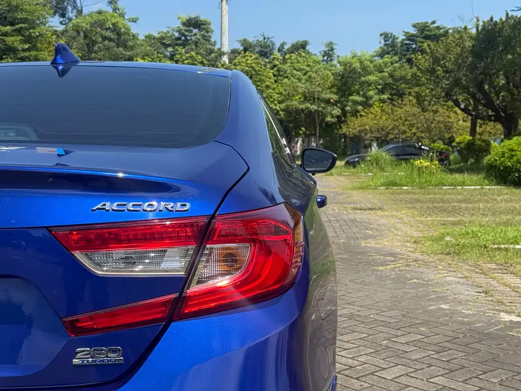 Honda Accord 2019 — фото 18
