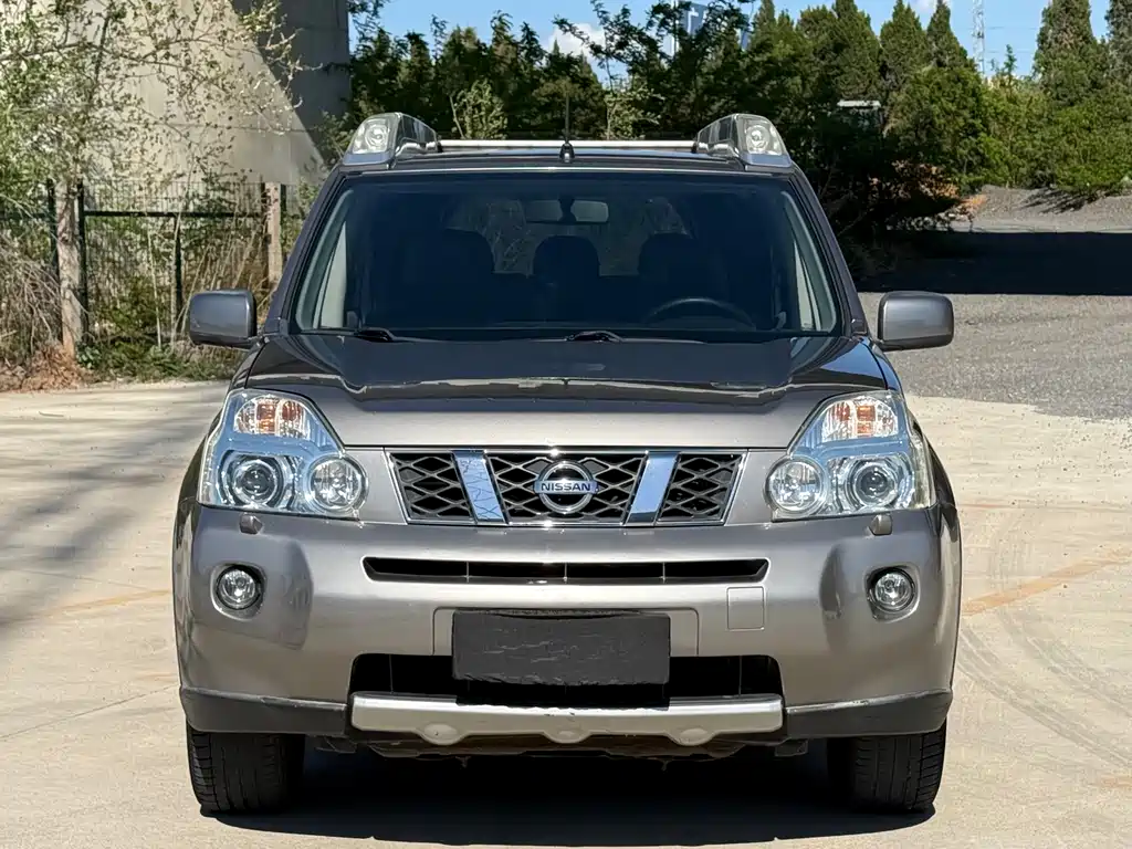Nissan X-Trail 2011 — фото 2
