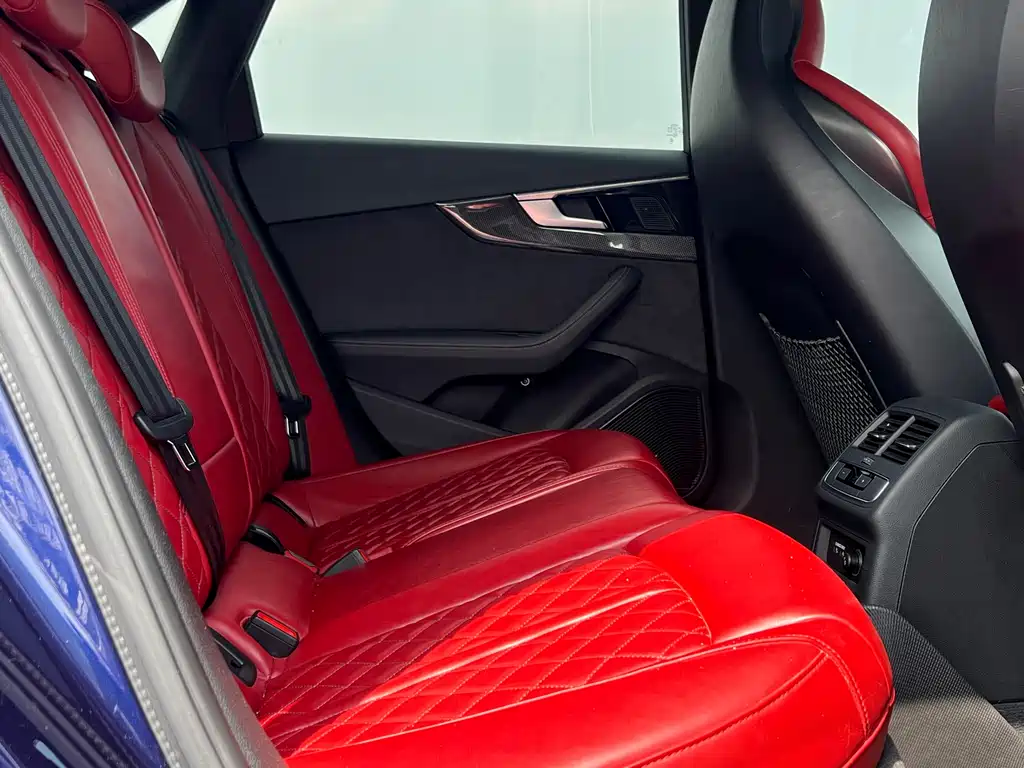 Audi S4 2024