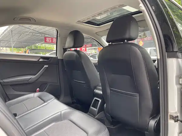 Volkswagen Santana 2015