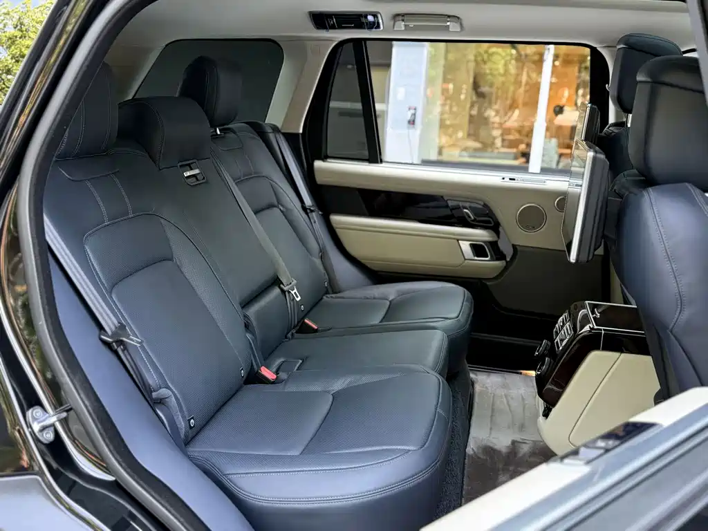 Land Rover Range Rover 2021 — фото 11