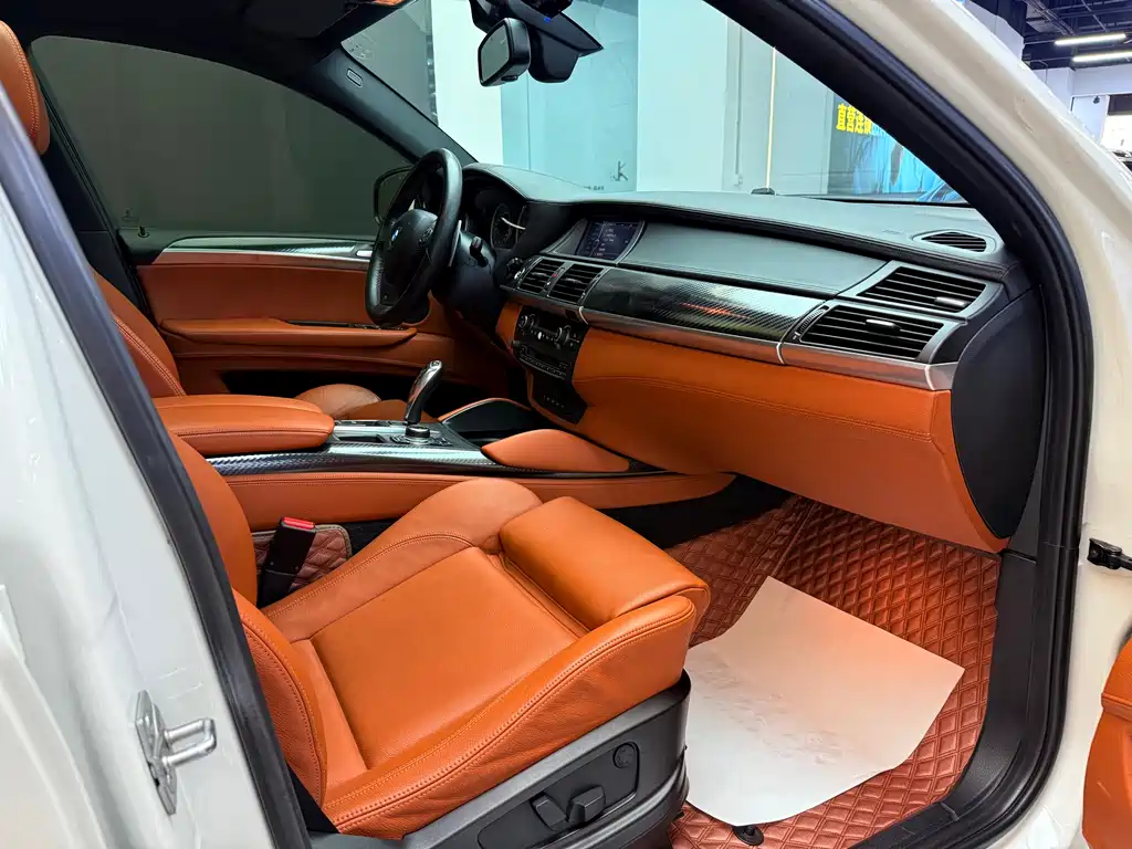 BMW X6 M 2012 — фото 15