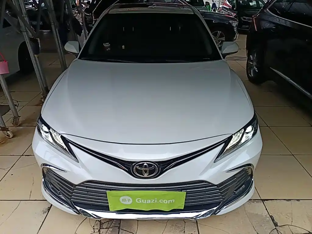 Toyota Camry 2024 — фото 3