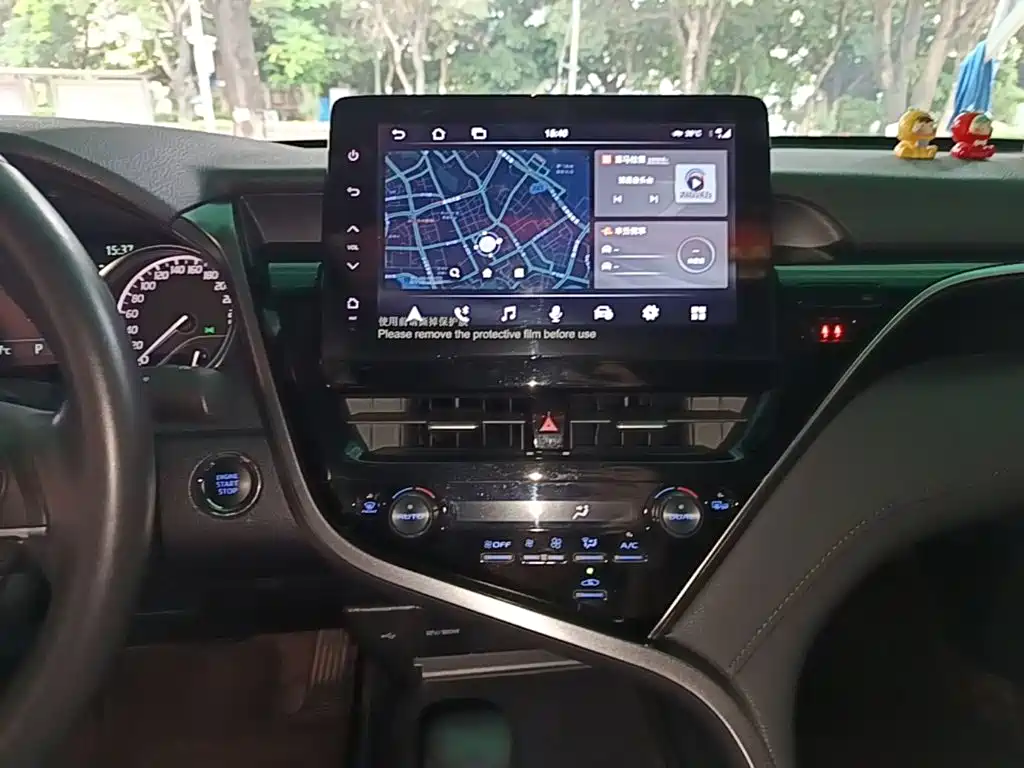 Toyota Camry 2024 — фото 13