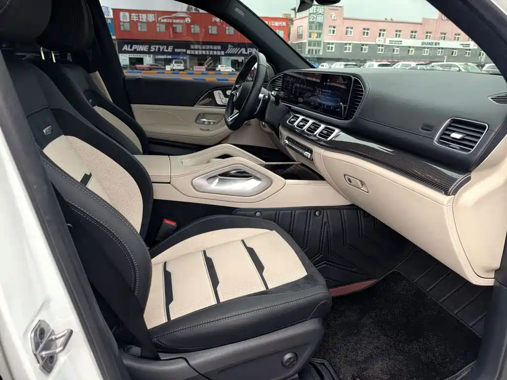 Mercedes-Benz GLE AMG 2024 — фото 13