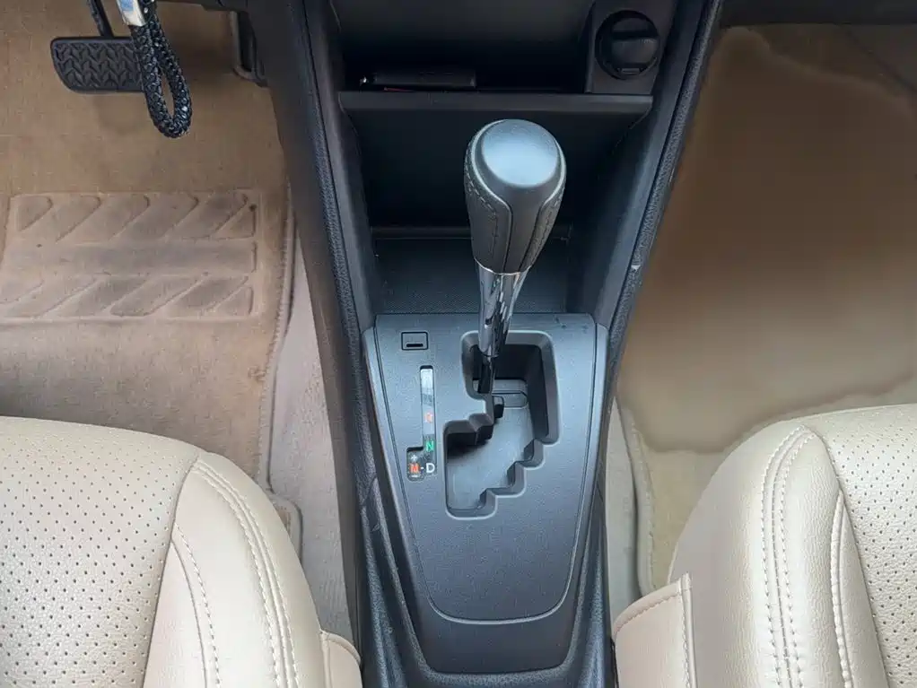 Toyota Yaris L 2019 — фото 14