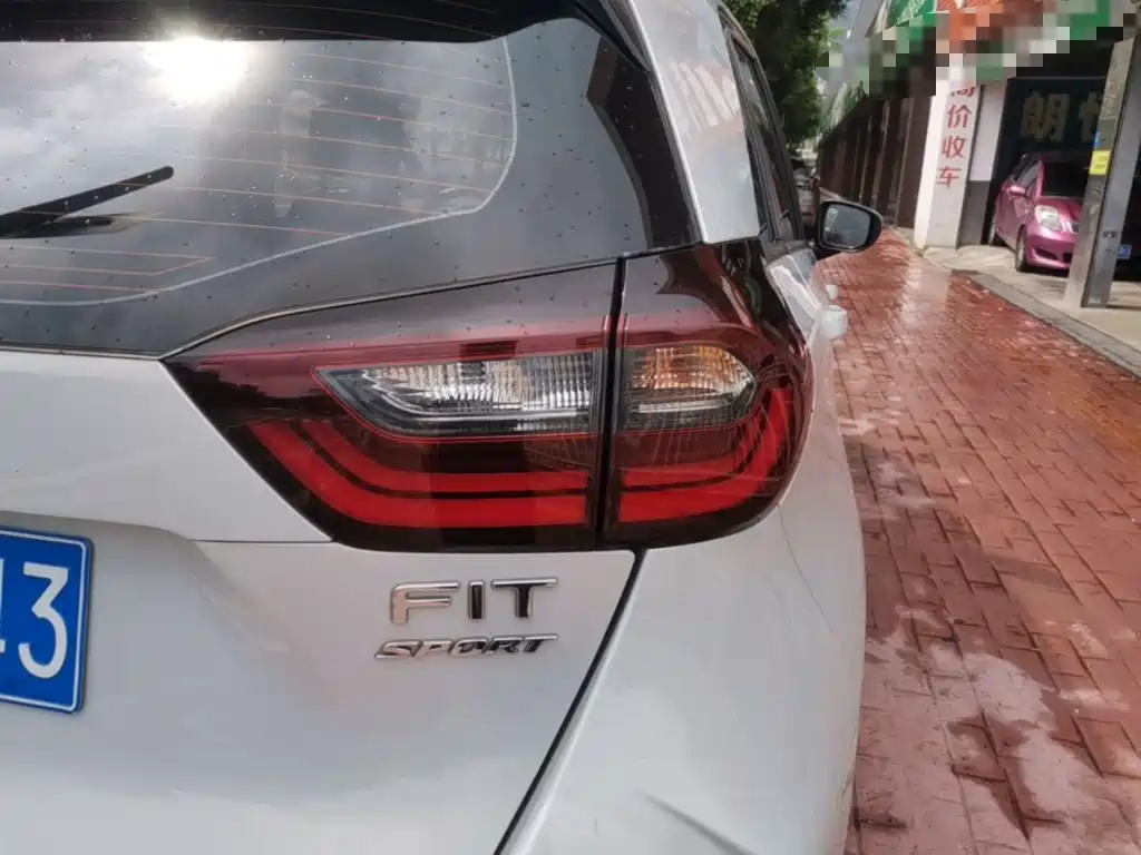 Honda Fit 2020 — фото 8