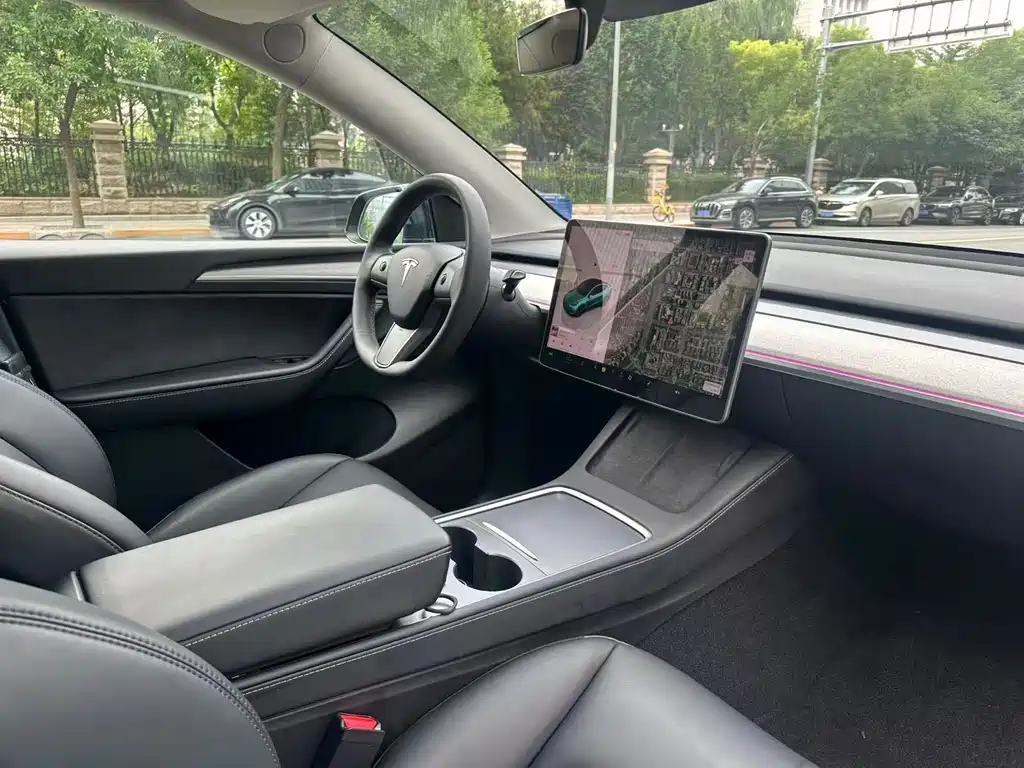 Tesla Model Y 2023 — фото 16
