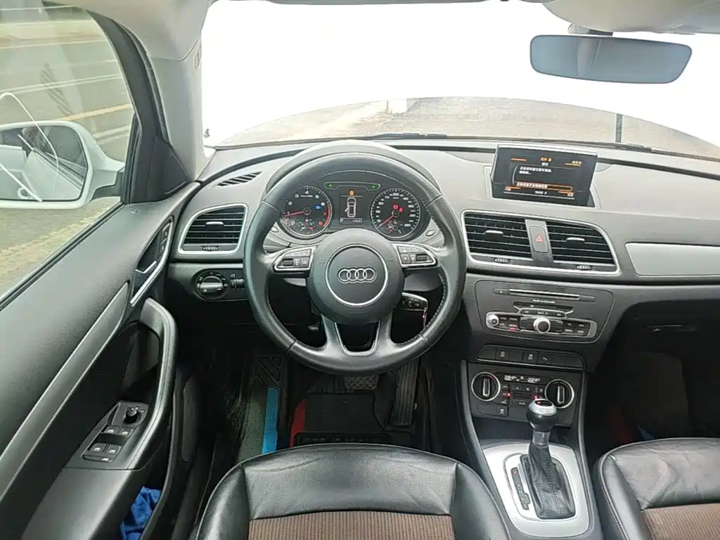 Audi Q3 2019 — фото 11