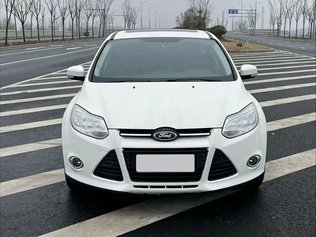 Ford Focus 2015 — фото 2