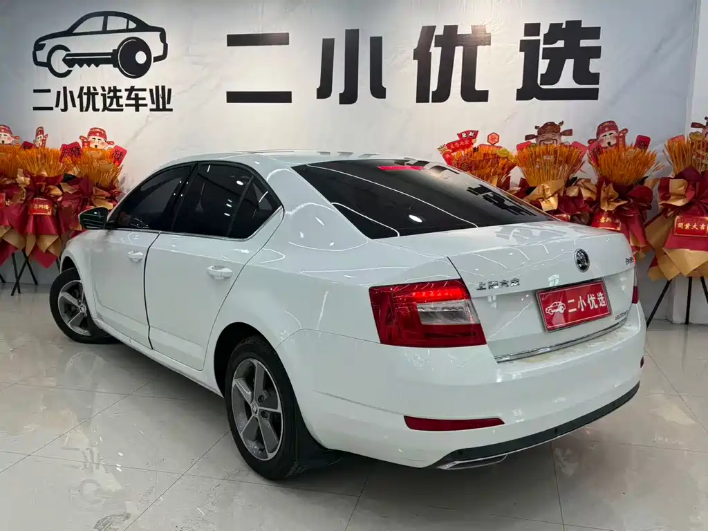 Skoda Octavia 2016 — фото 15