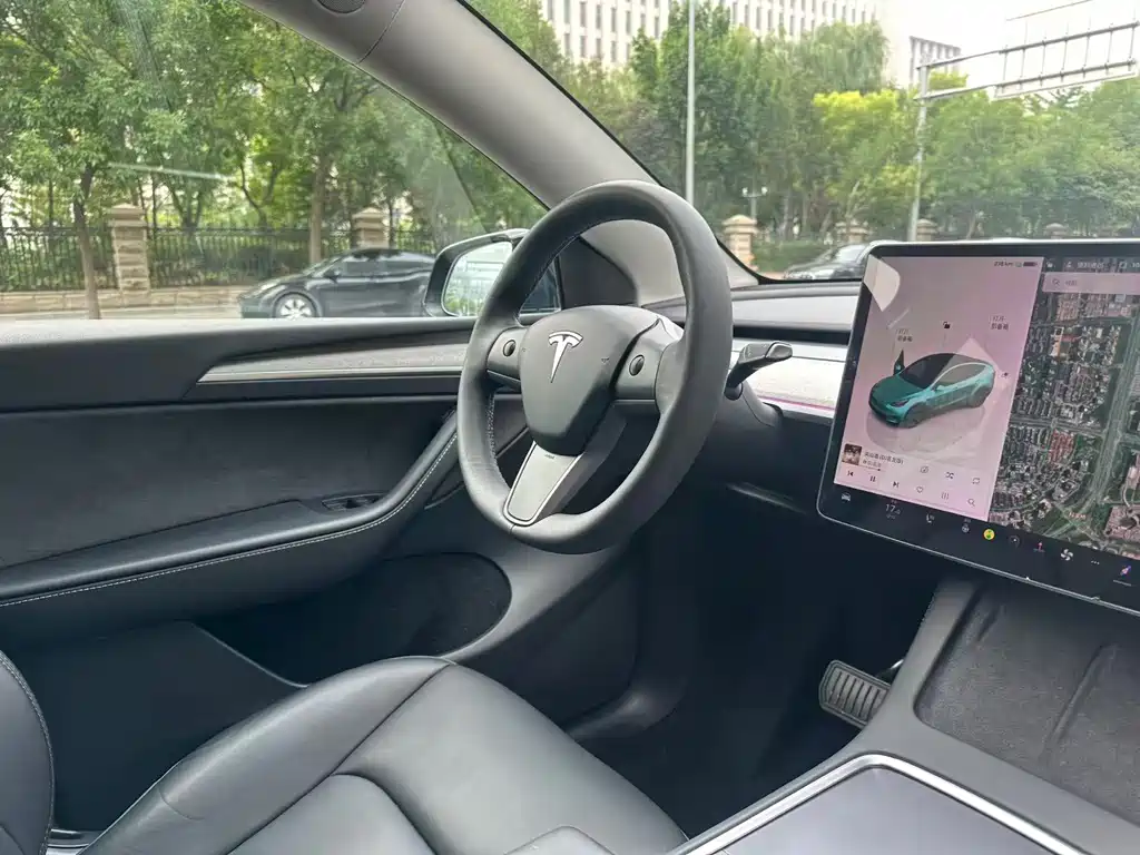 Tesla Model Y 2023 — фото 15