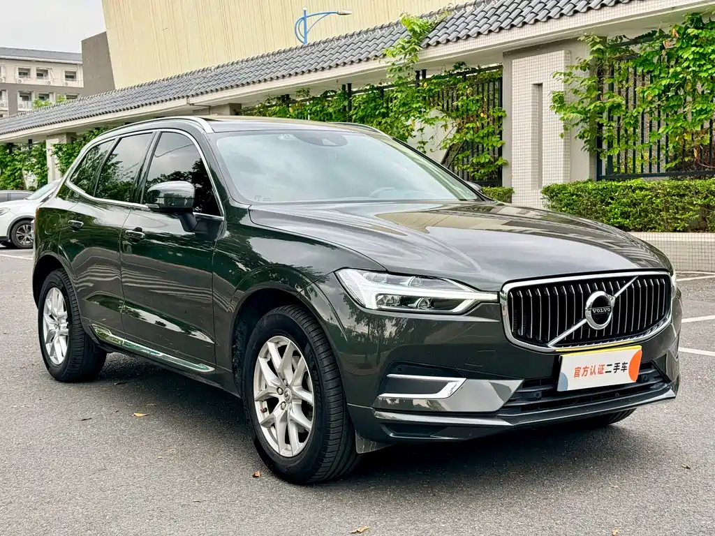 Volvo XC60 2019 — фото 3