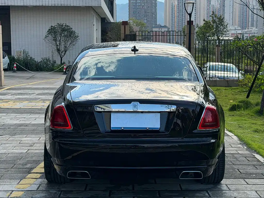 Rolls-Royce Ghost 2015
