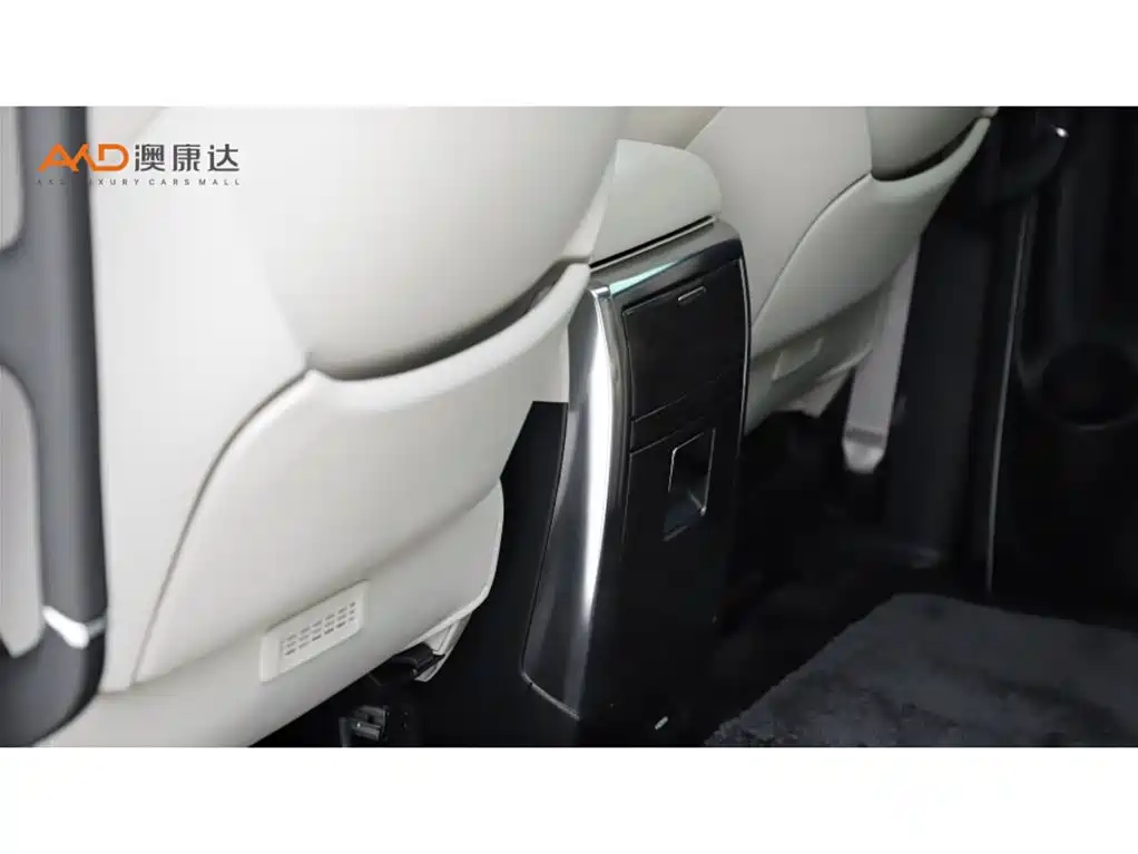 Toyota Vellfire 2021 — фото 10