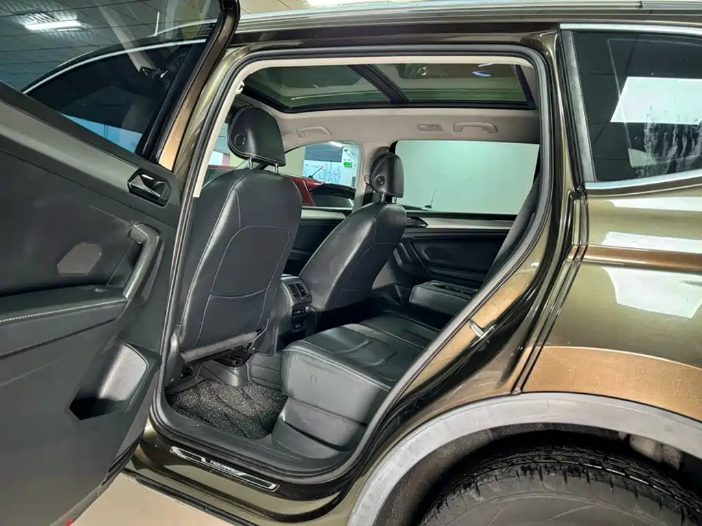 Volkswagen Tiguan L 2018 — фото 13