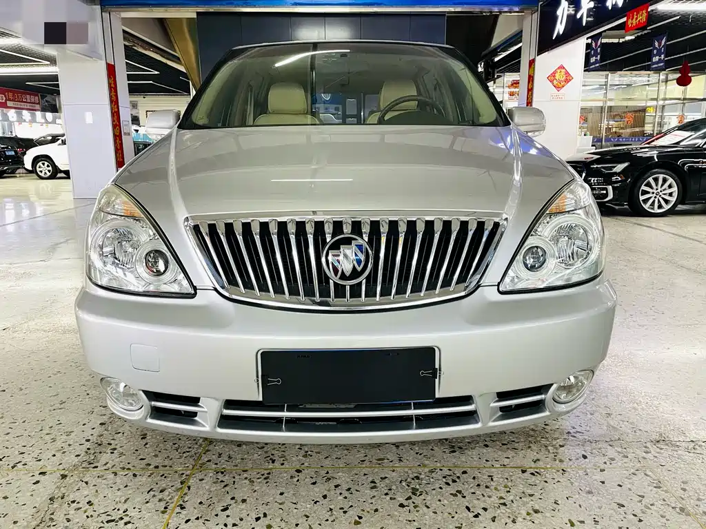 Buick GL8 2013