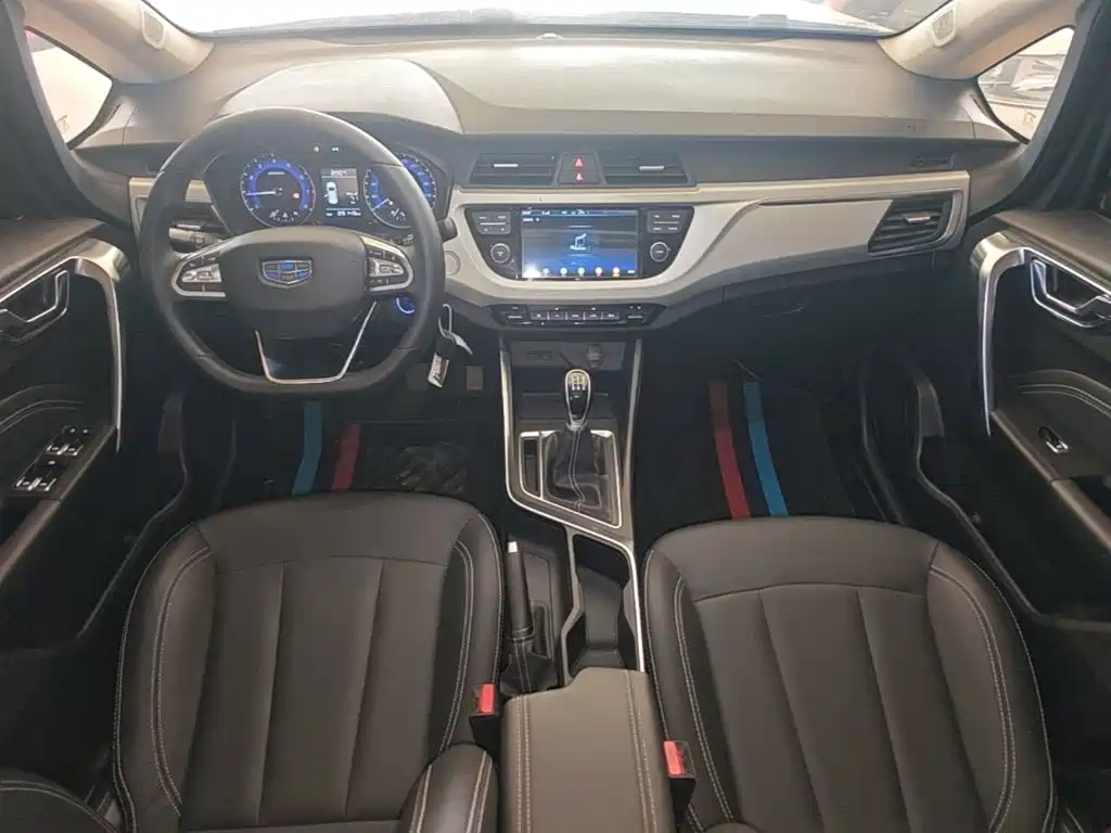 Geely Vision X3 2020 — фото 10