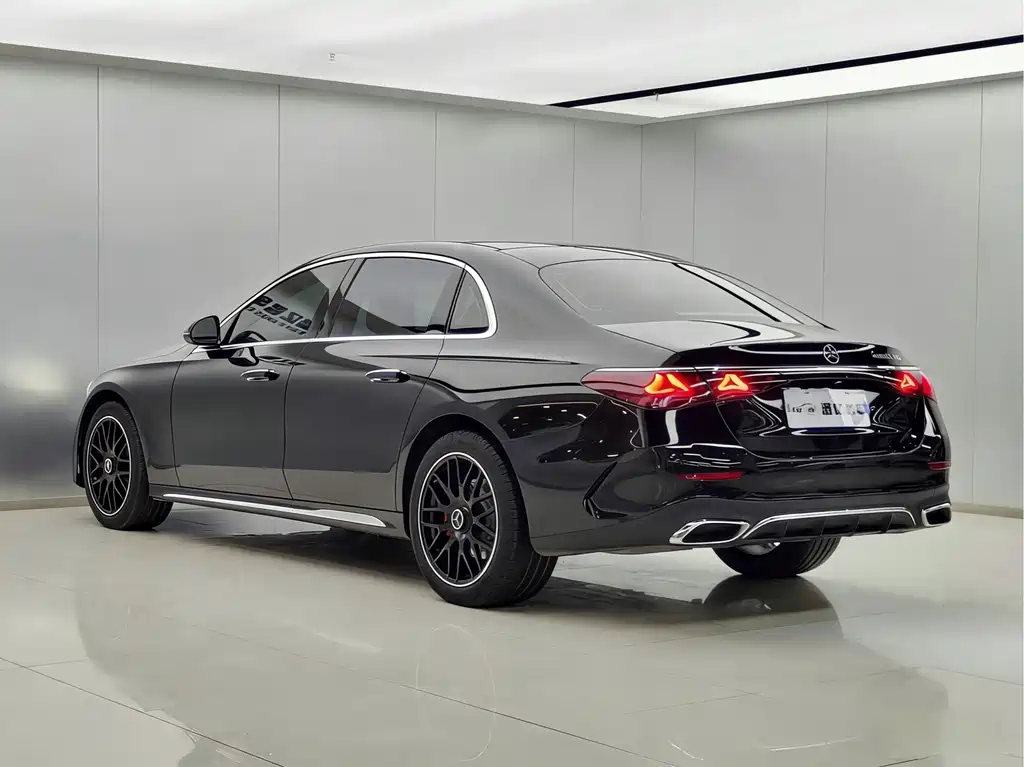 Mercedes-Benz E-Class 2024