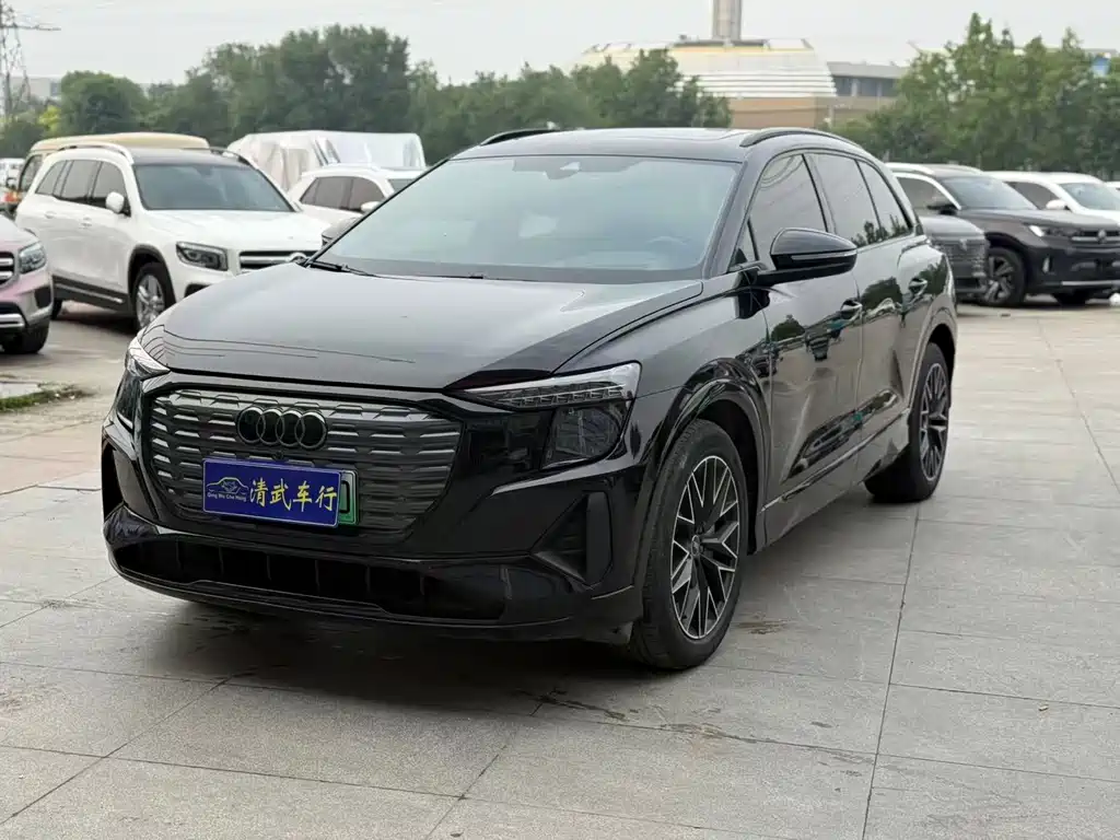 Audi Q5 e-tron 2024