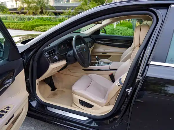 BMW 7 Series 2009