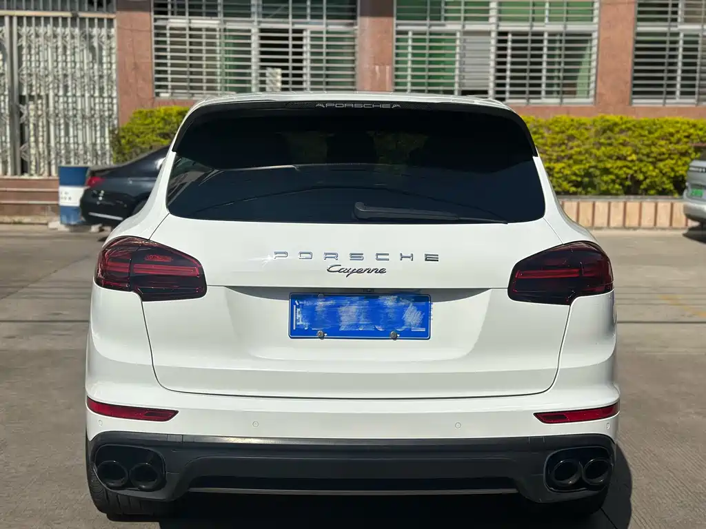 Porsche Cayenne 2017 — фото 7