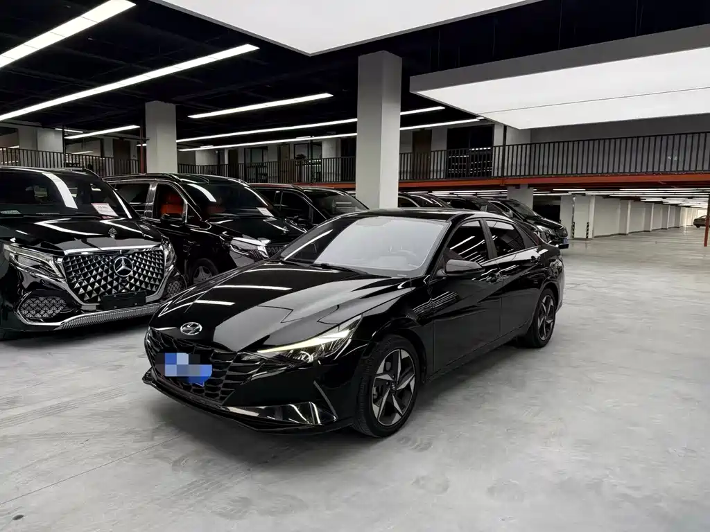 Hyundai Elantra 2023