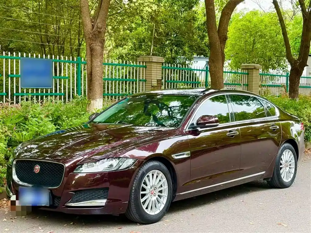 Jaguar XFL 2017 — фото 1